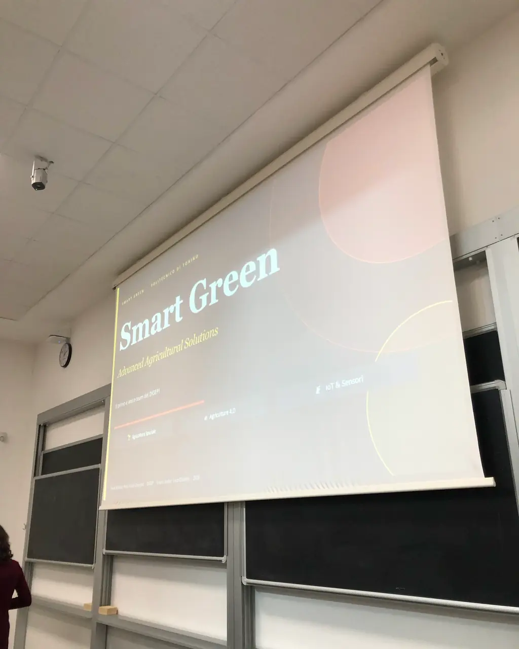 La presentazione di SmartGreen proiettata in aula